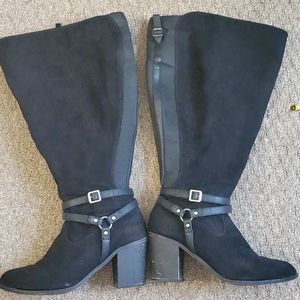 Torrid 9.5w wide calf boots